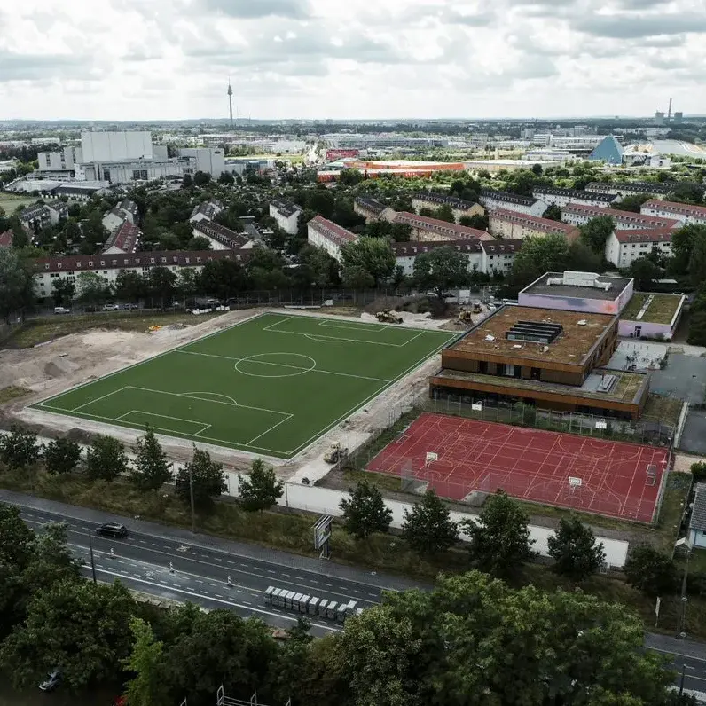 Vogelperspektive auf die gesamte Anlage der Freisportanlage am Bildungscampus.