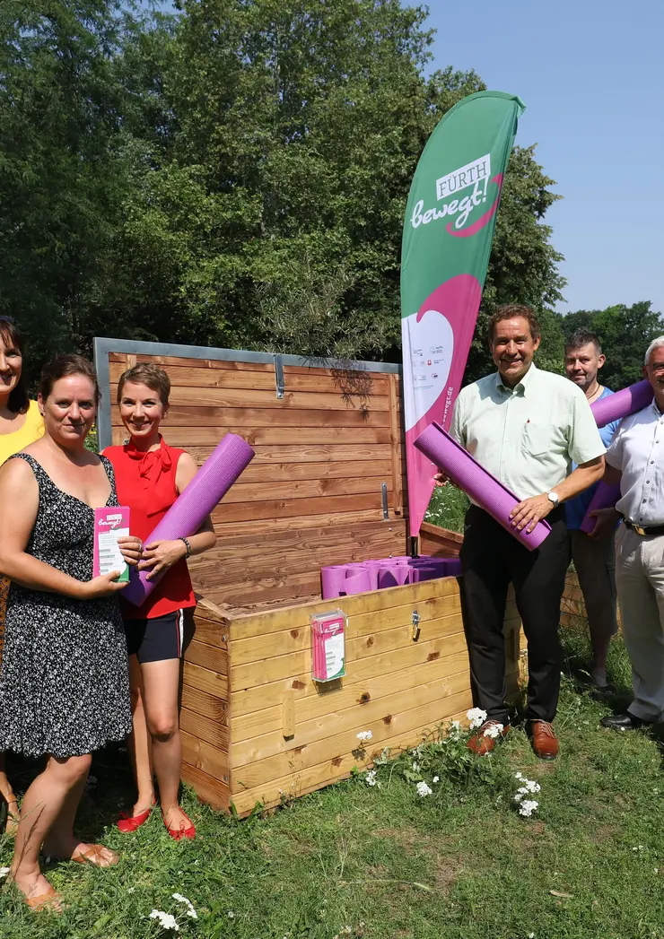 Gruppenfoto mit den Verantwortlichen von "Fürth bewegt", Klick auf Bild vergrößert das Foto.