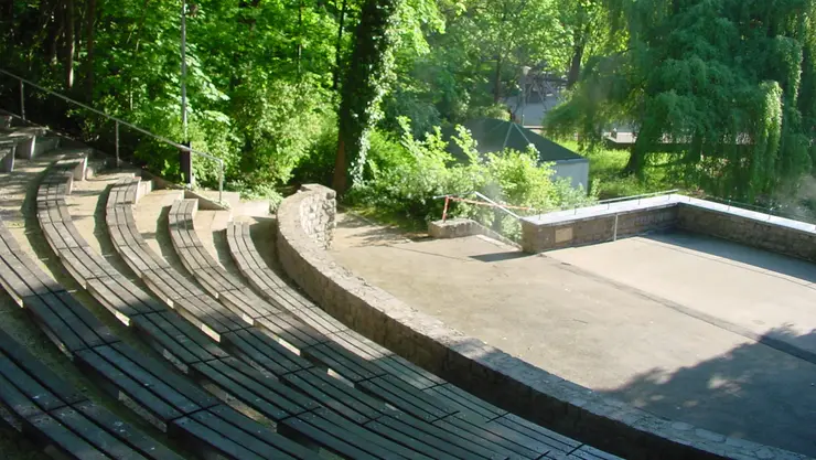 Blick auf die Freilichtbühne im Stadtpark