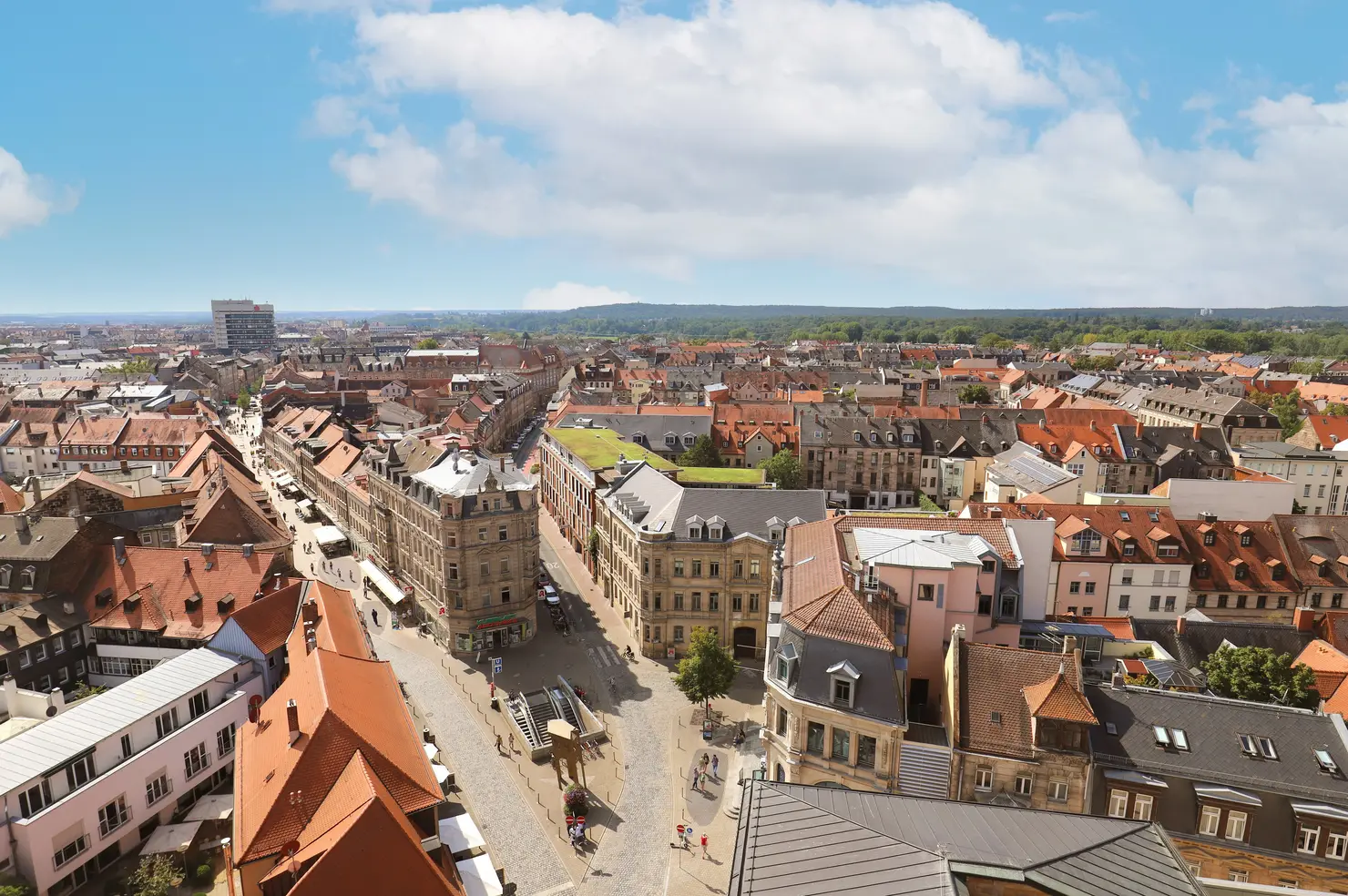 Blick vom Rathausturm auf die Schwabacher Straße