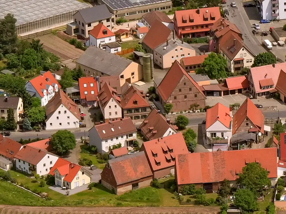 Luftbildausschnitt von Burgfarrnbach. Klick öffnet Bild in größerer Ansicht.