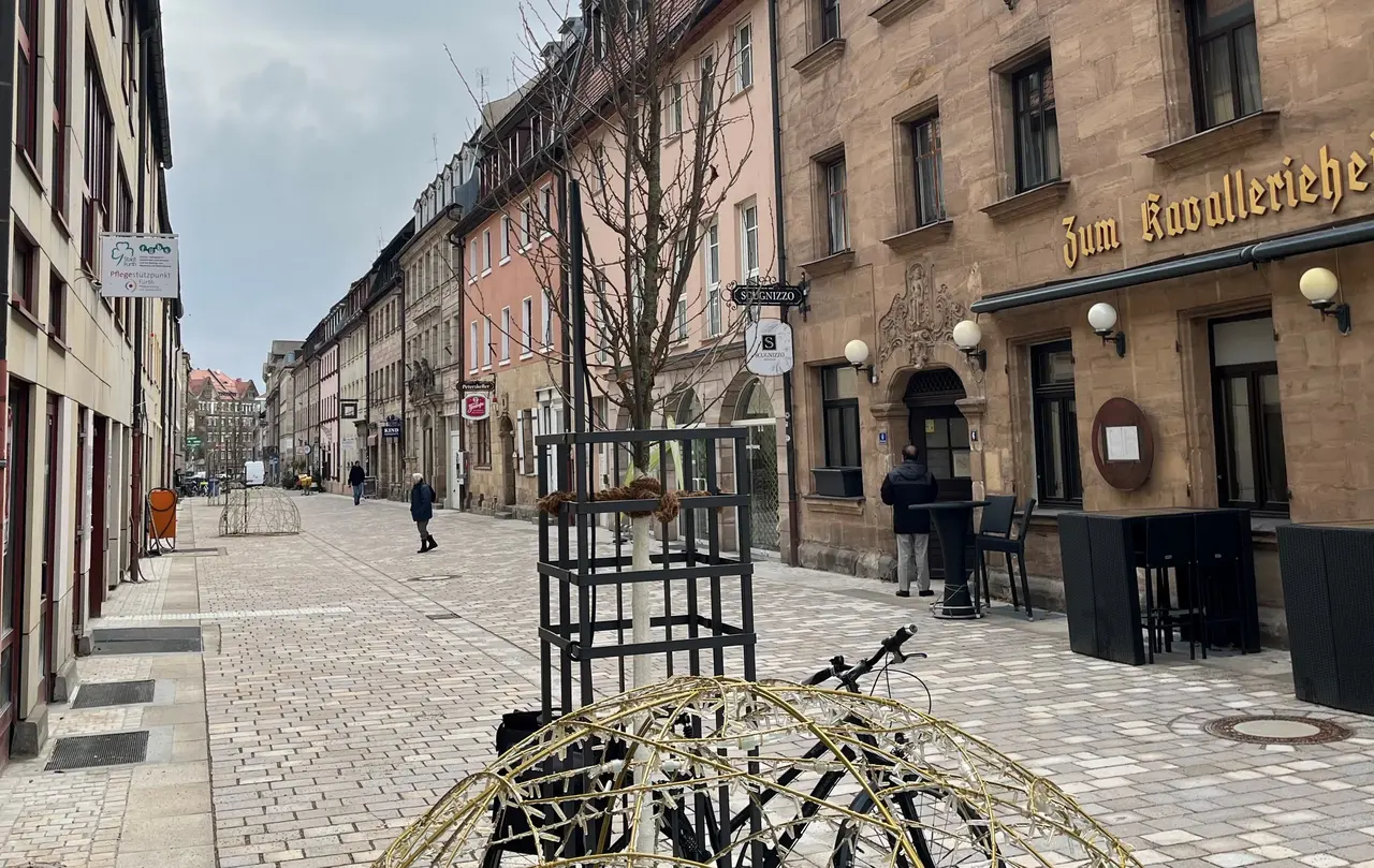 Blick in die Alexanderstraße nach dem Ausbau im November 2024