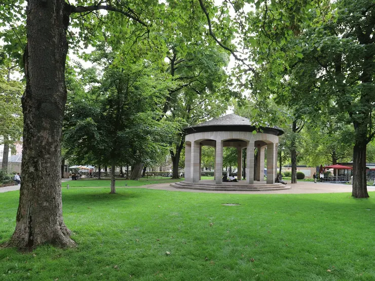 Pavillon in der Dr.-Konrad-Adenauer-Anlage